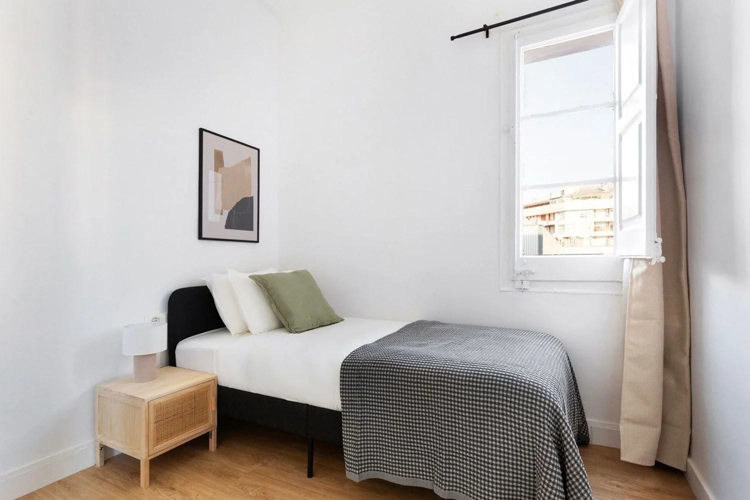 Piso en calle de Sardenya, 364 - Foto 2