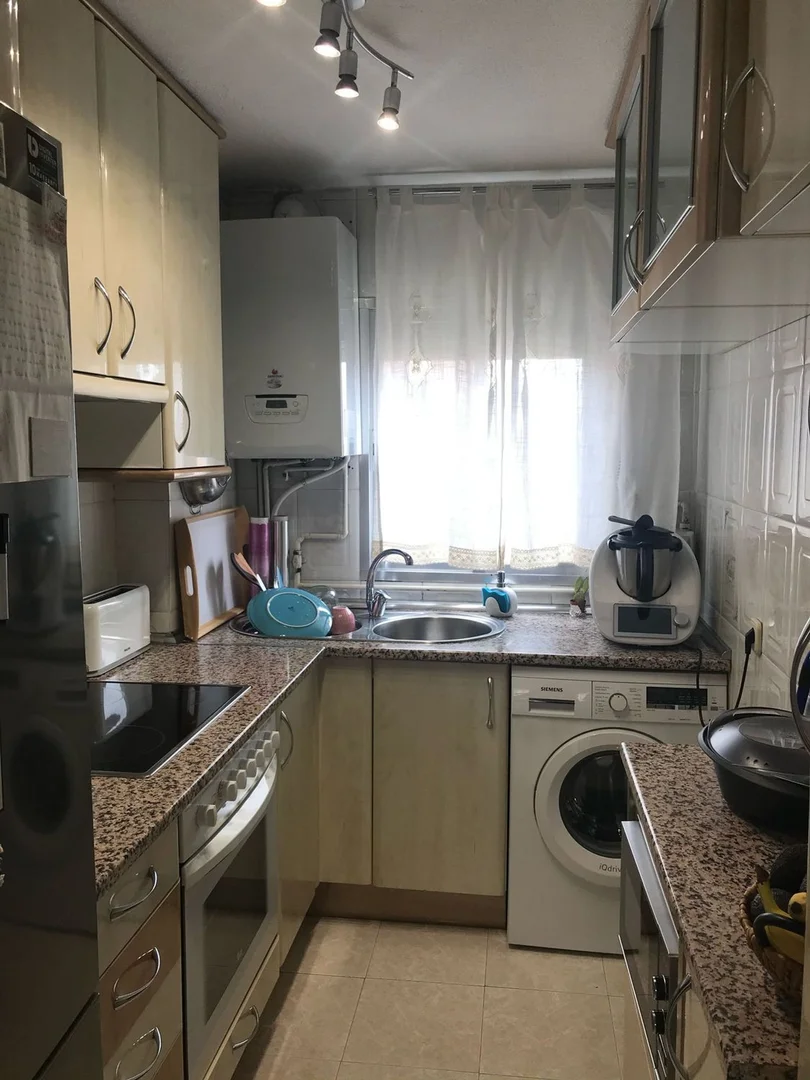 Piso en Barrio Pinar del Rey - Foto 3