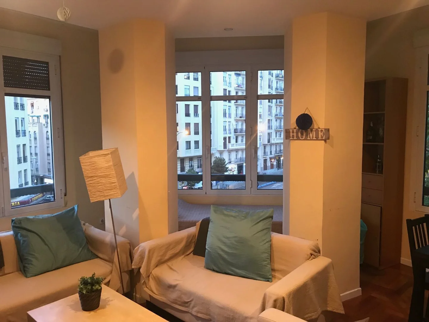 Piso en avenida de la Reina Victoria, 37 - Foto 1