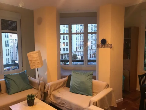 Piso en avenida de la Reina Victoria, 37 - Foto 1