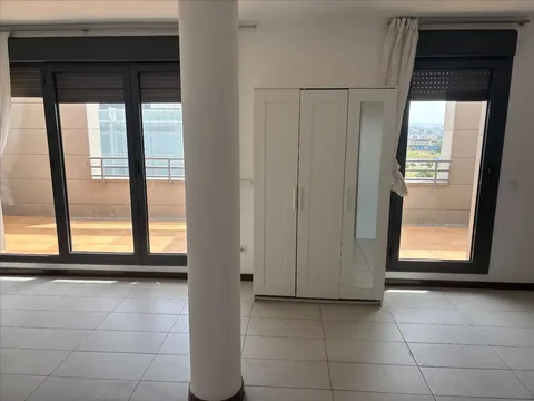 Piso en  Calle de Manuel Pombo Angulo 24 - Foto 3