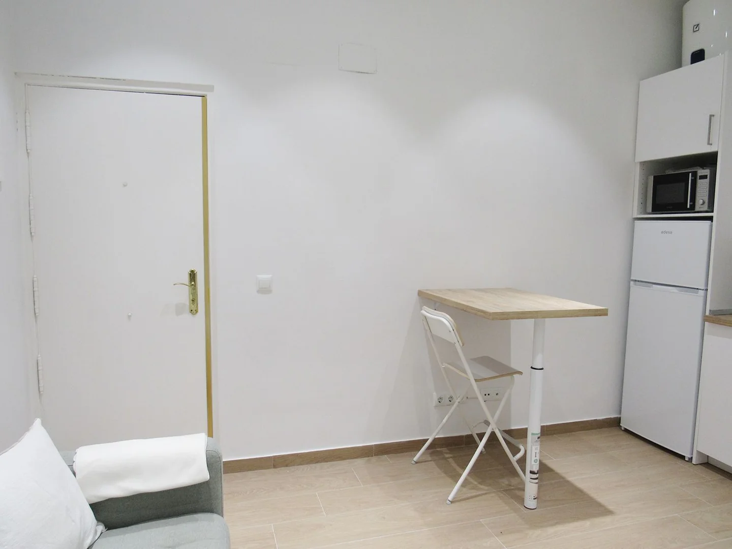 Piso en Valdeacederas - Foto 4