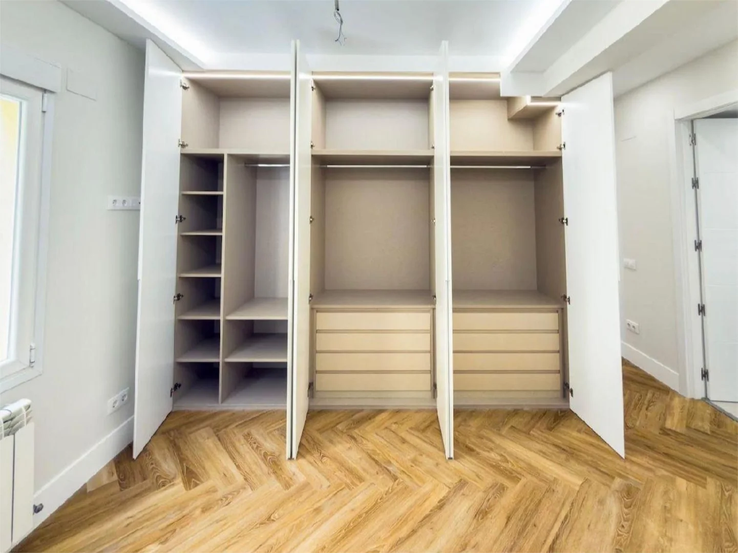 Piso en  Calle de Fernán González 36 - Foto 10