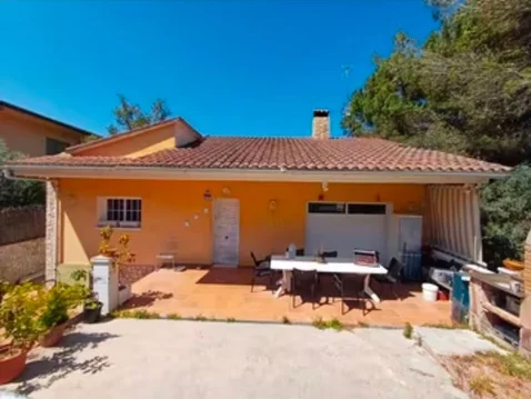 Casa independiente en Passatge Descendent, 473 - Foto 3