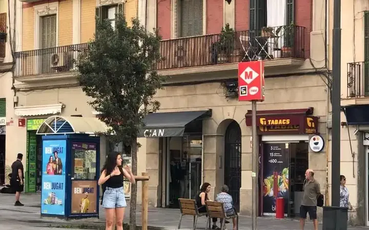 Local comercial en  Carrer de Pi i Margall 2 - Foto 1