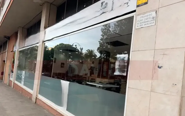 Local comercial en  Calle Acàcies - Foto 3