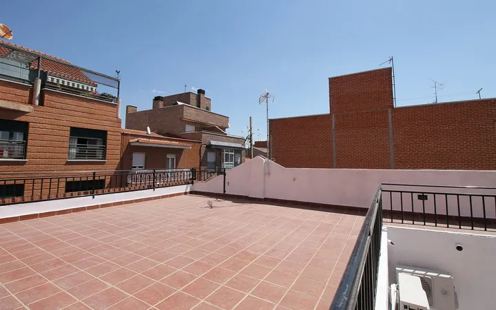 Piso en Calle de Santoña, Zofío - Foto 17