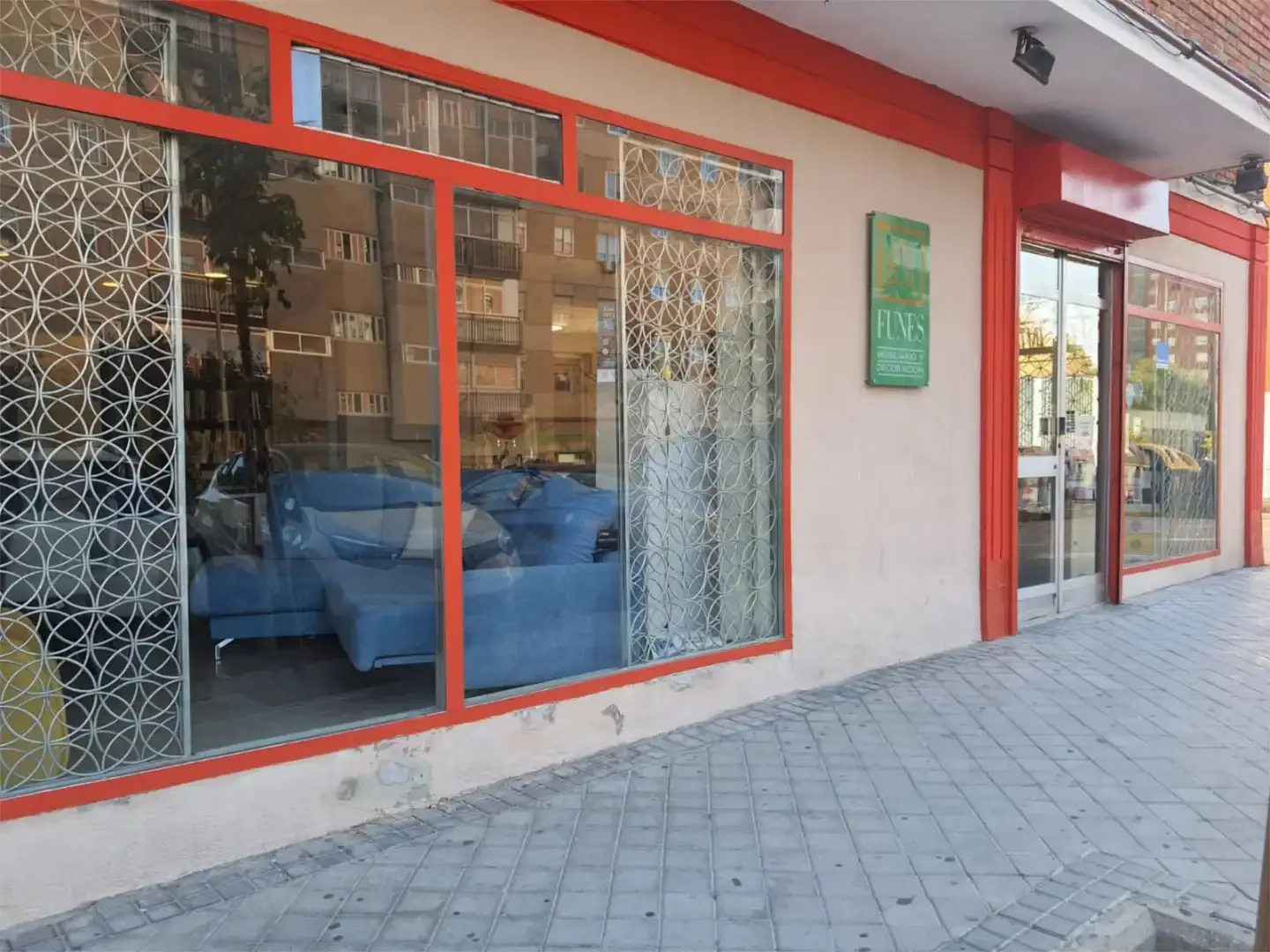 Local comercial en  Calle de San Claudio 69 - Foto 2