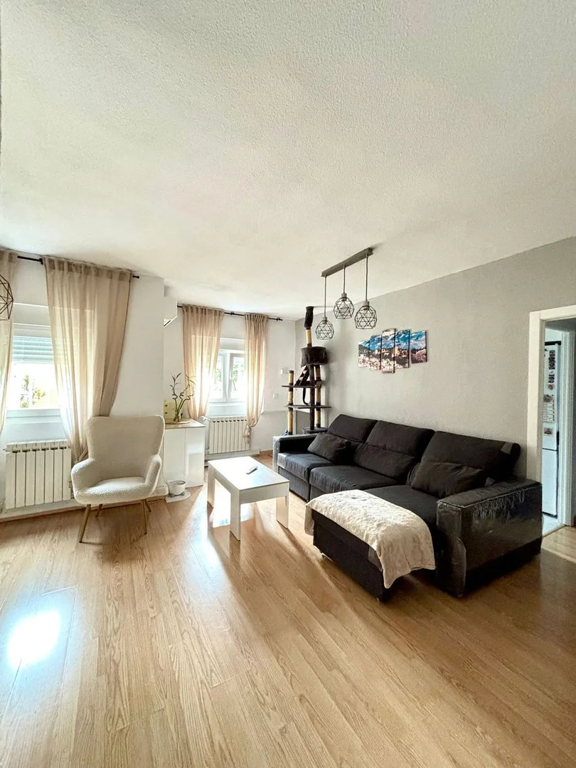 Piso en venta en Vinateros - Foto 3