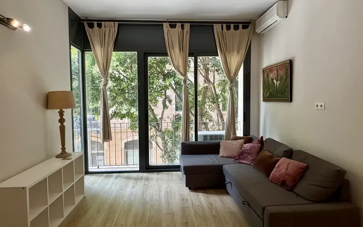 Piso en  Carrer de la Reina Amàlia 37.U - Foto 4