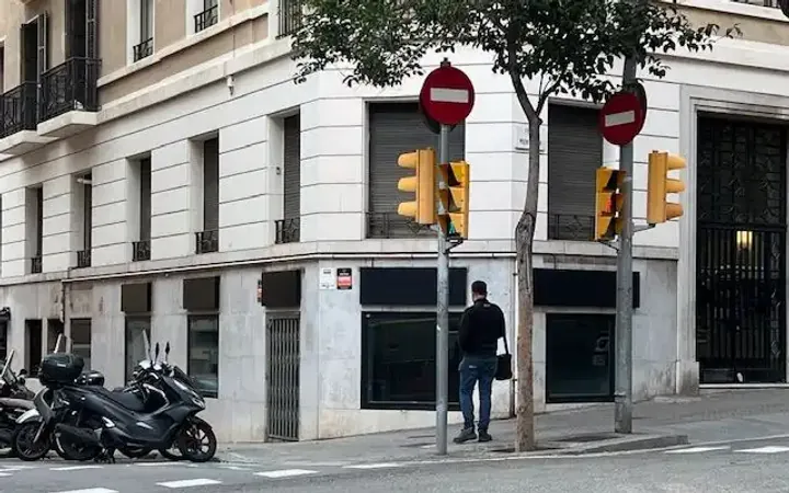 Local comercial en  Carrer de Muntaner 305 - Foto 1