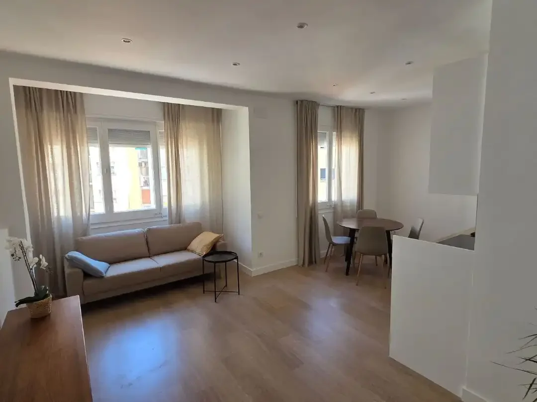 Apartamento en  Avinguda del Paral·lel 138 - Foto 4