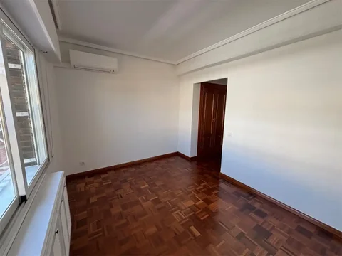 Piso en  Calle de Eduardo Benot 2 - Foto 22