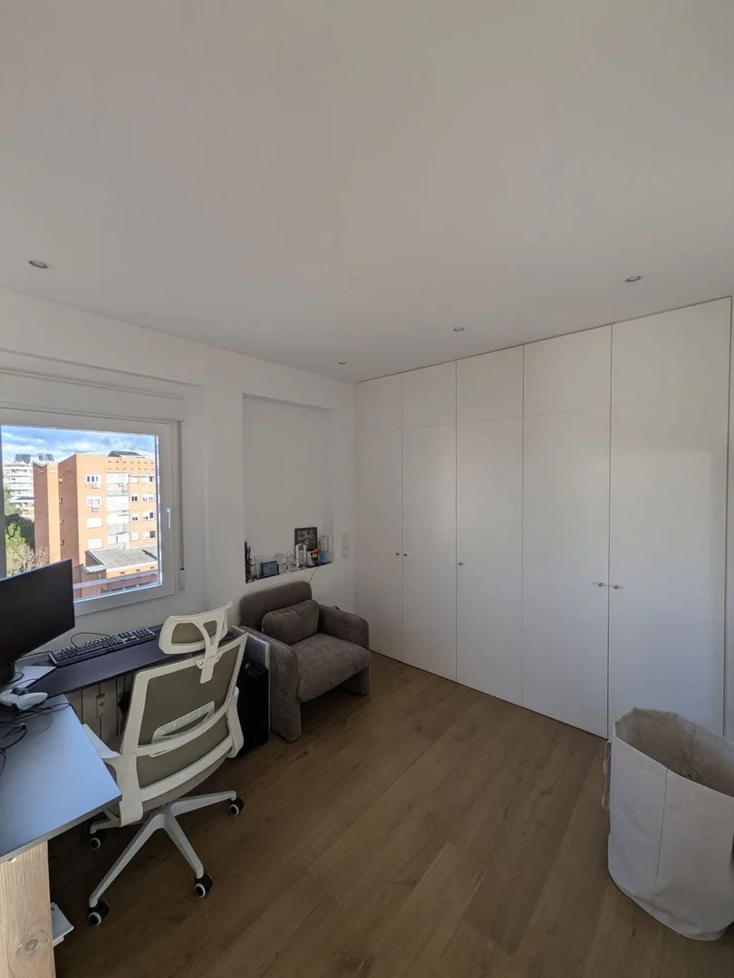 Piso en calle de Víctor de la Serna, 16 - Foto 4