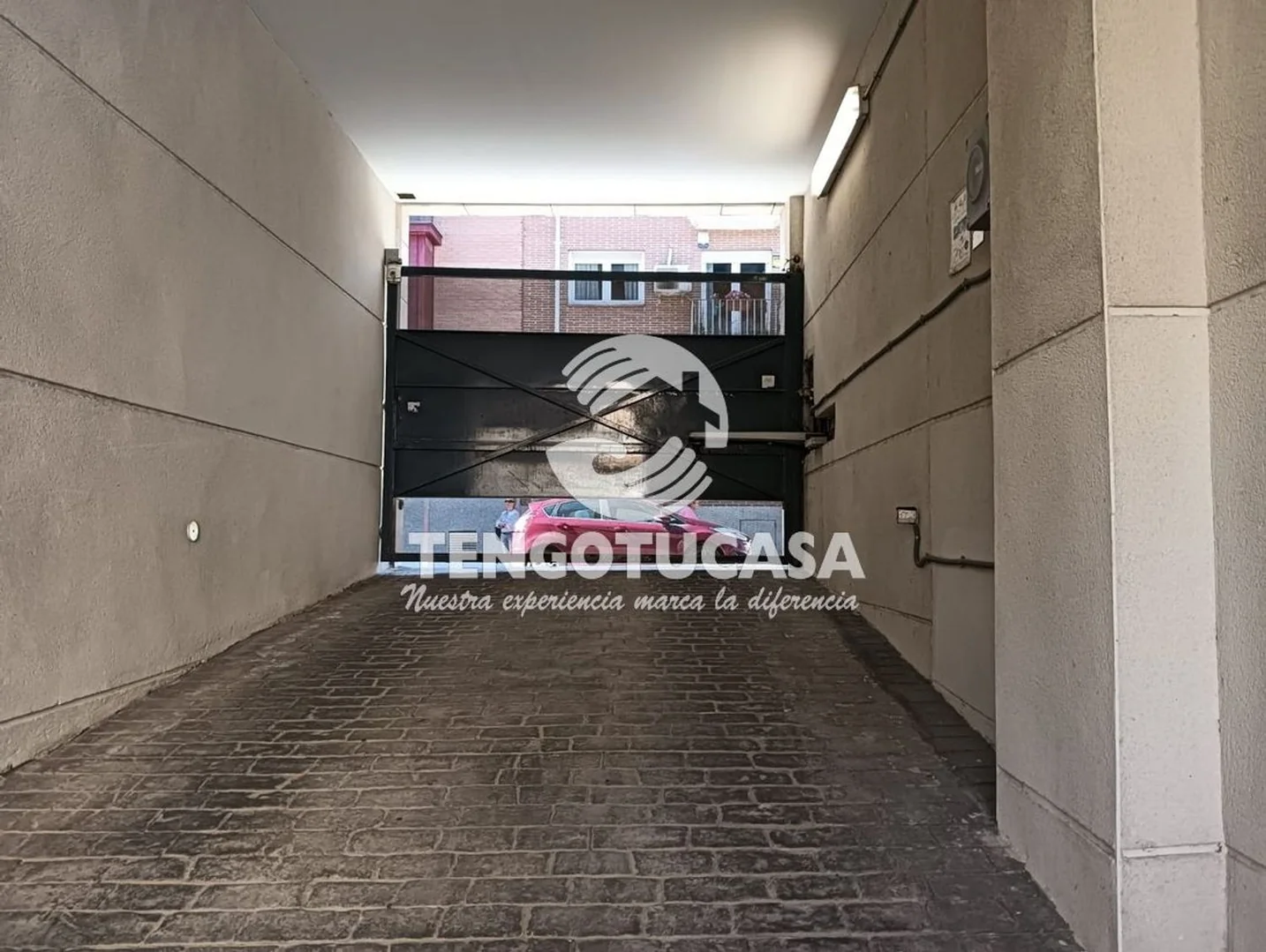 Piso en Calle de Ulises - Foto 36