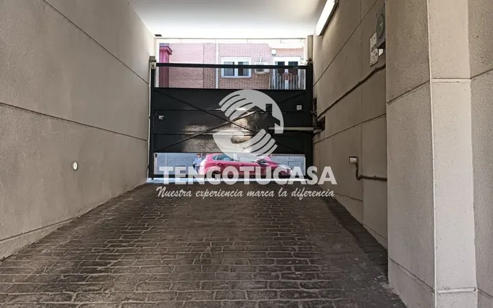 Piso en Calle de Ulises - Foto 36