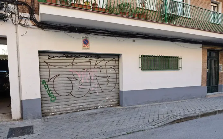 Local comercial en  Calle Puerto de Somiedo 2 - Foto 1