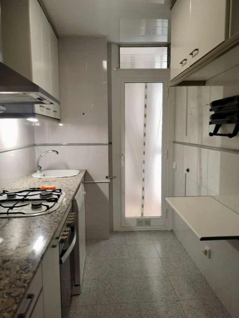 Piso en Barrio La Salut - Foto 11