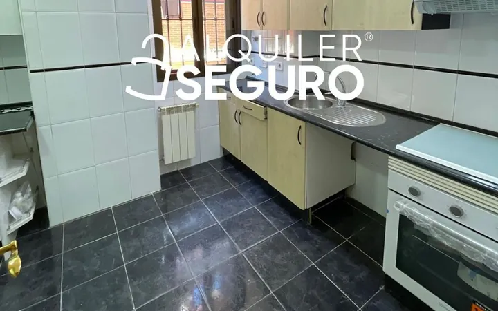 Piso en Calle de Julio Domingo, Opañel - Foto 3