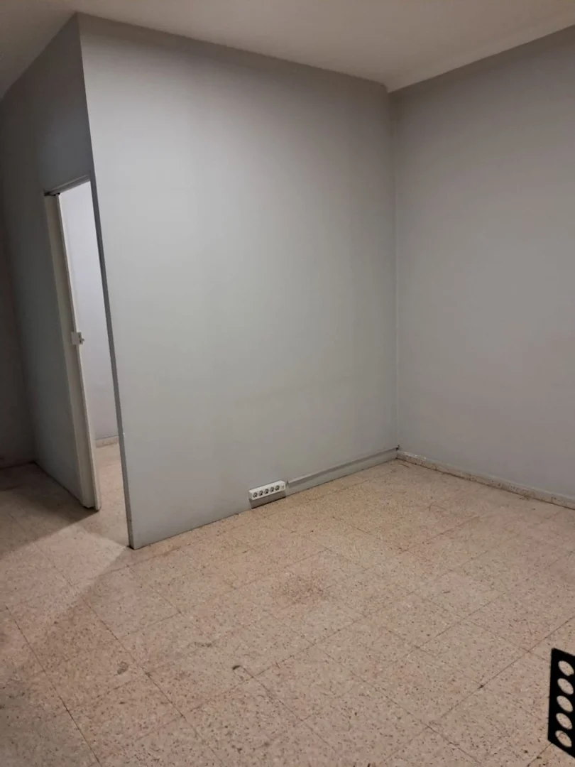 Estudio en calle de la Constitució, 184 - Foto 4