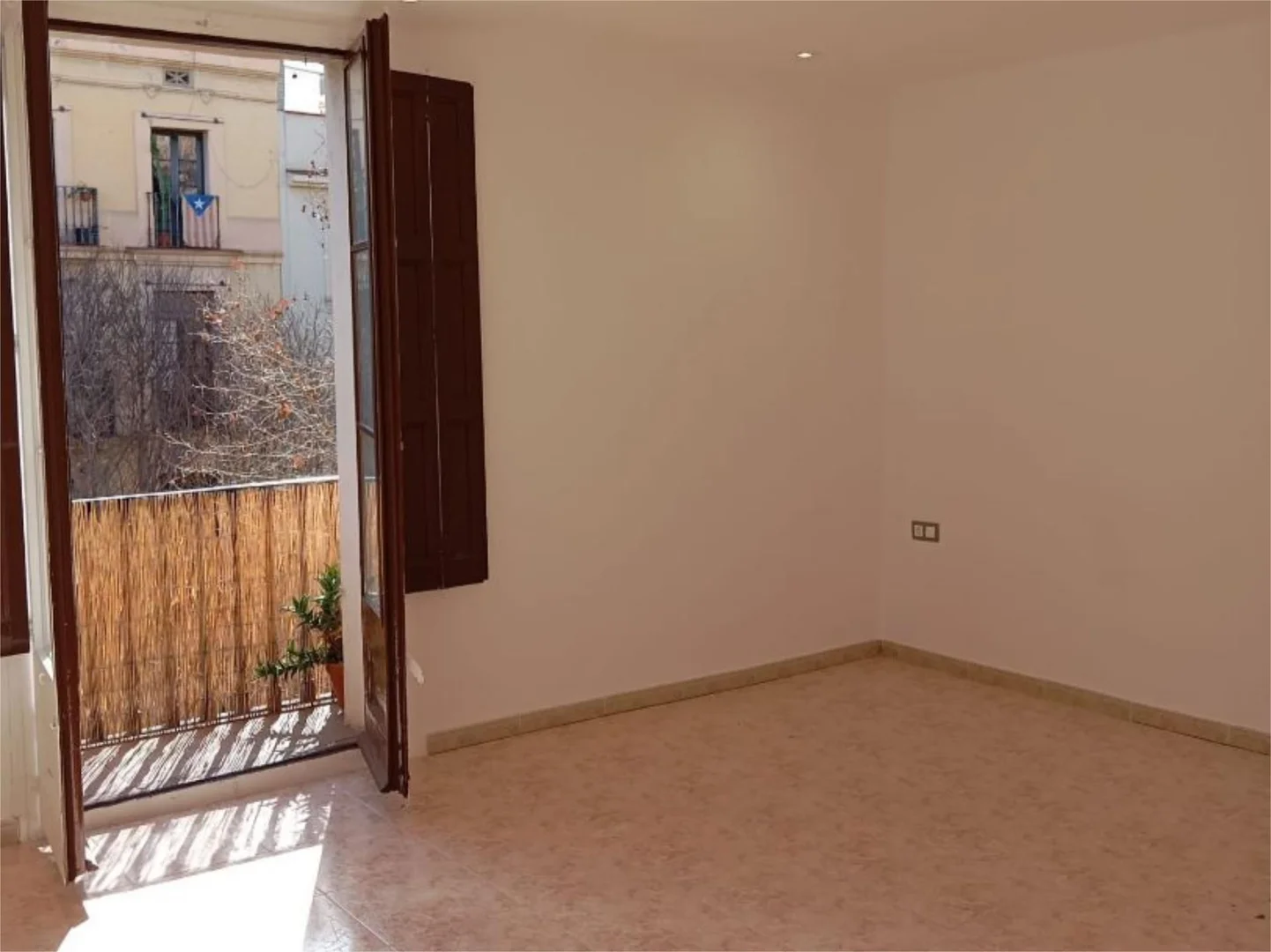 Piso en  Carrer del Comte Borrell 61 - Foto 5