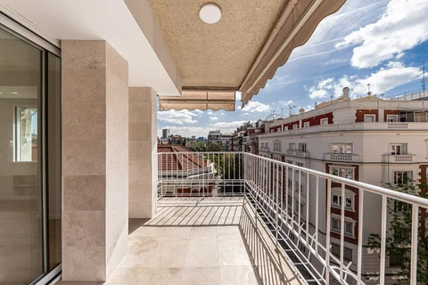 Piso en calle de Bretón de los Herreros, 61 - Foto 8