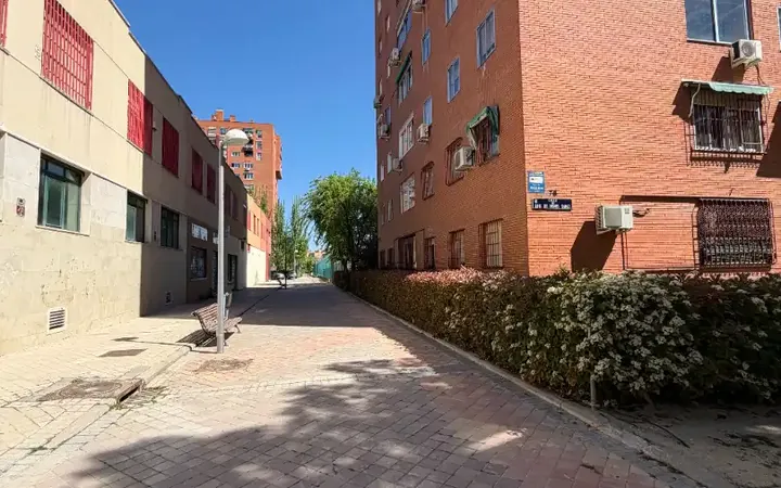 Local comercial en  Calle de Luis de Hoyos Sainz - Foto 2