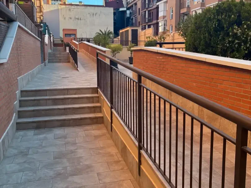 Piso en  Calle de Valdecaleras 13 - Foto 2