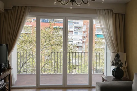 Piso en Barrio Vallehermoso - Foto 8