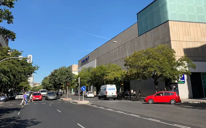 Piso en Calle de Antonio López, Moscardó - Foto 1