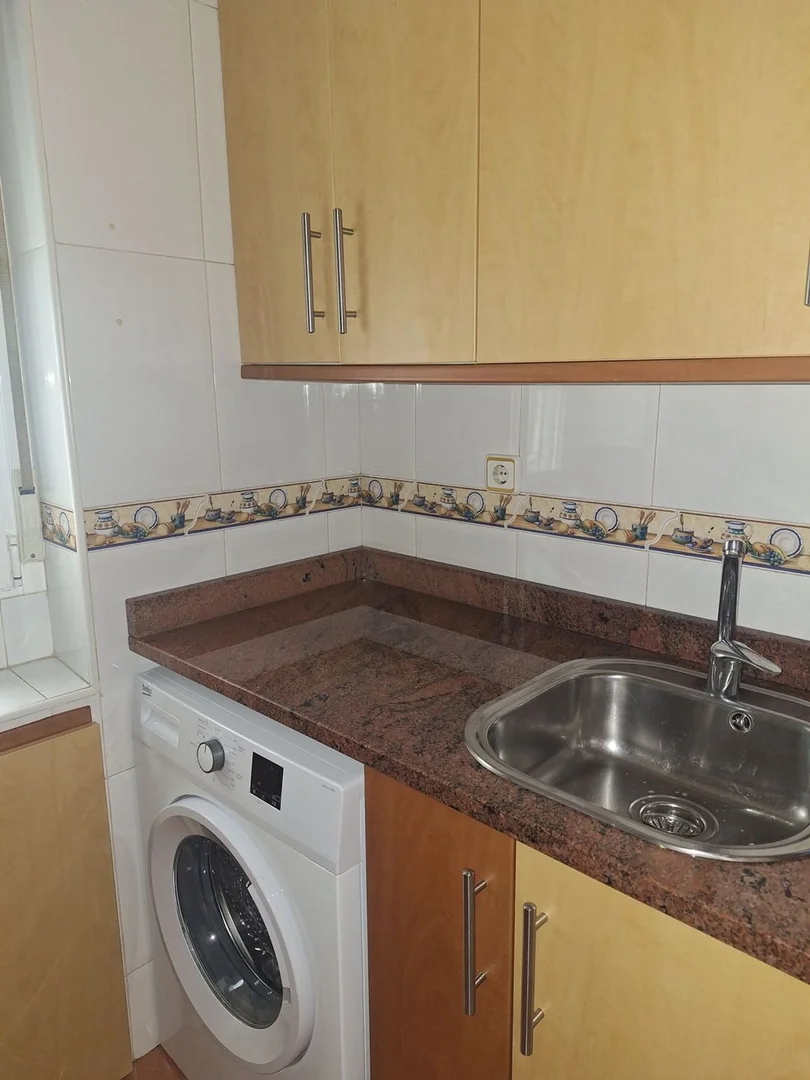 Piso en Calle de La Bañeza, 1 - Foto 2