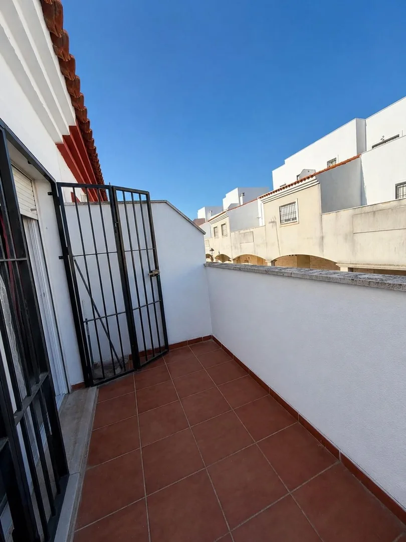 Chalet adosado en Sol - Foto 14