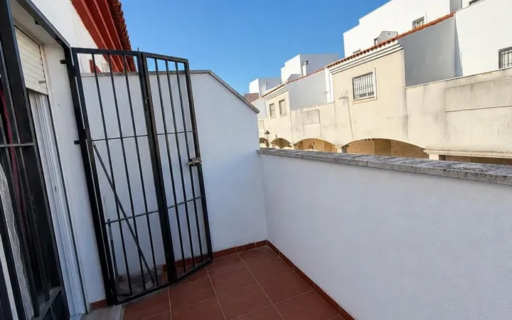 Chalet adosado en Sol - Foto 14