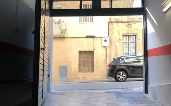 Garaje en  Carrer de Sant Alexandre 54 - Foto 1