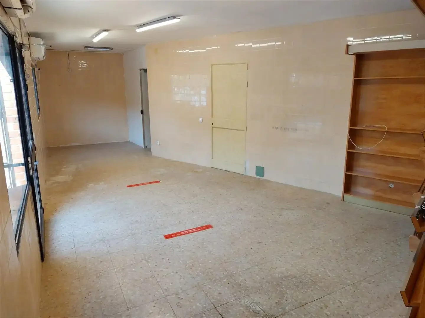 Local comercial en  Calle de Alfonso Rodríguez Castelao 26 - Foto 4