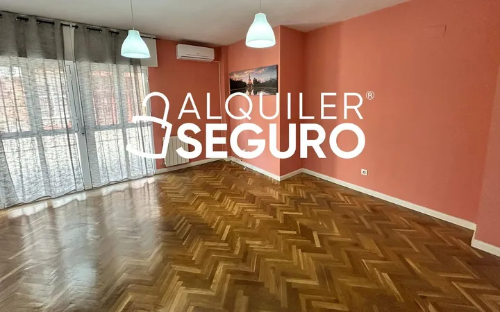 Piso en Calle Valentín San Narciso - Foto 1