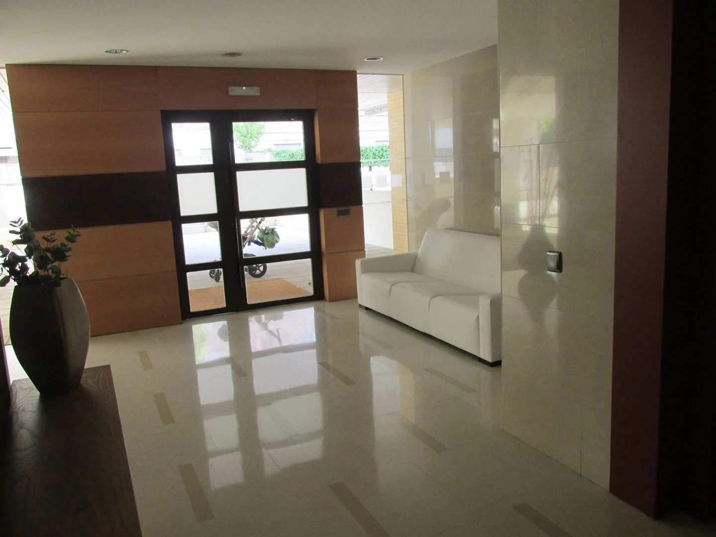 Piso en avenida del Talgo, 76 - Foto 2