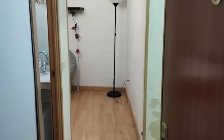 Piso en  Calle de Vinaroz 16 - Foto 6