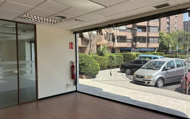 Local comercial en  Calle del Corregidor Diego de Valderrábano 1A - Foto 13