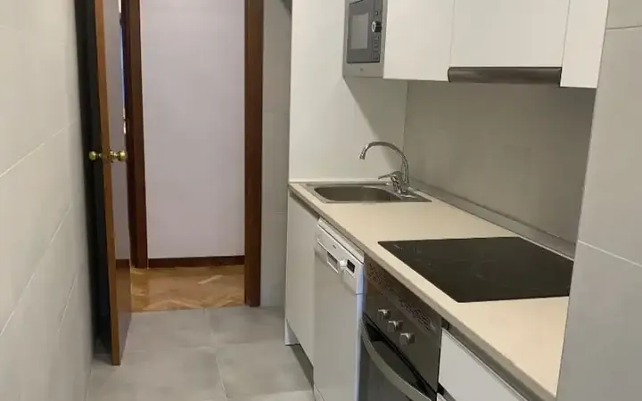 Piso en  Calle de Fermín Caballero 87 - Foto 3