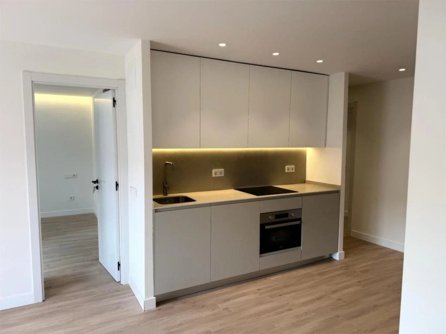 Piso en  Calle de Ascao 60 - Foto 11