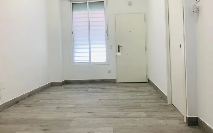 Piso en Calle Carolinas, 33 - Foto 2