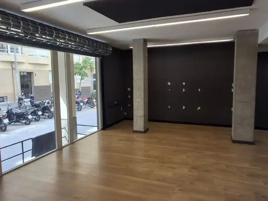 Local comercial en  Carrer dels Madrazo 54 - Foto 6