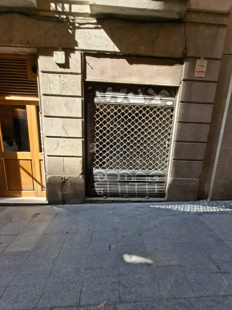 Local comercial en  Carrer de les Moles - Foto 2