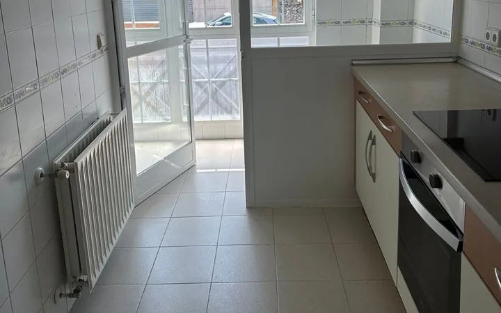 Chalet adosado en Calle de la Cueva de Montesinos, Tres Olivos - Valverde - Foto 10