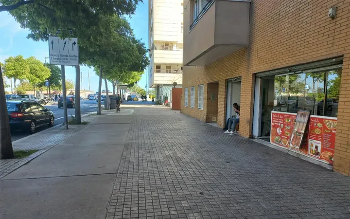 Local comercial en  Carrer de la Selva de Mar 3 - Foto 3