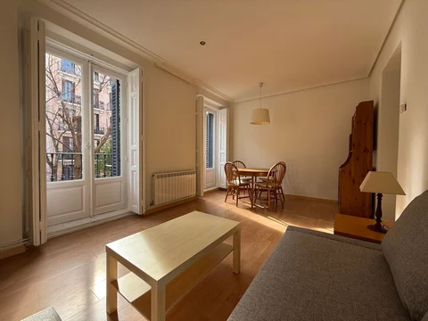 Piso en calle Galileo, 19 - Foto 1