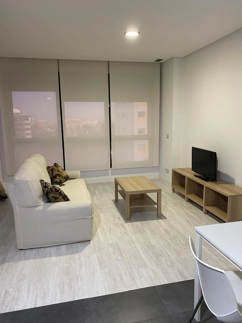 Estudio en calle de Dulce Chacón, 23 - Foto 3