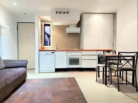 Estudio en calle de Quiñones, 10 - Foto 1