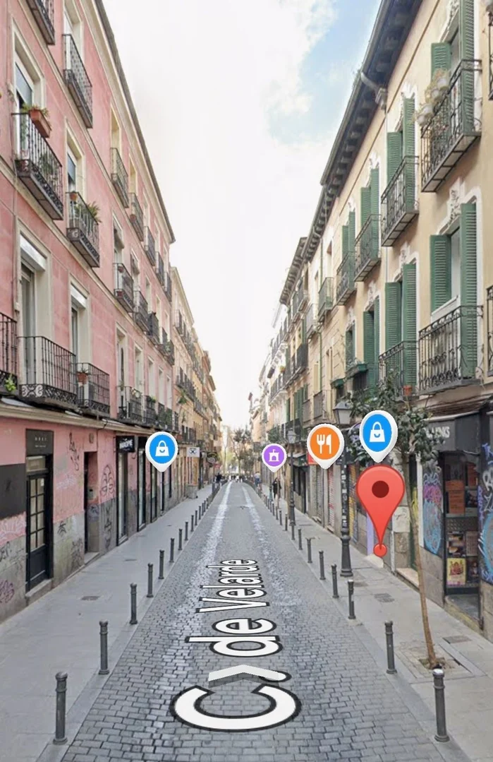 Estudio en calle de Velarde, 20